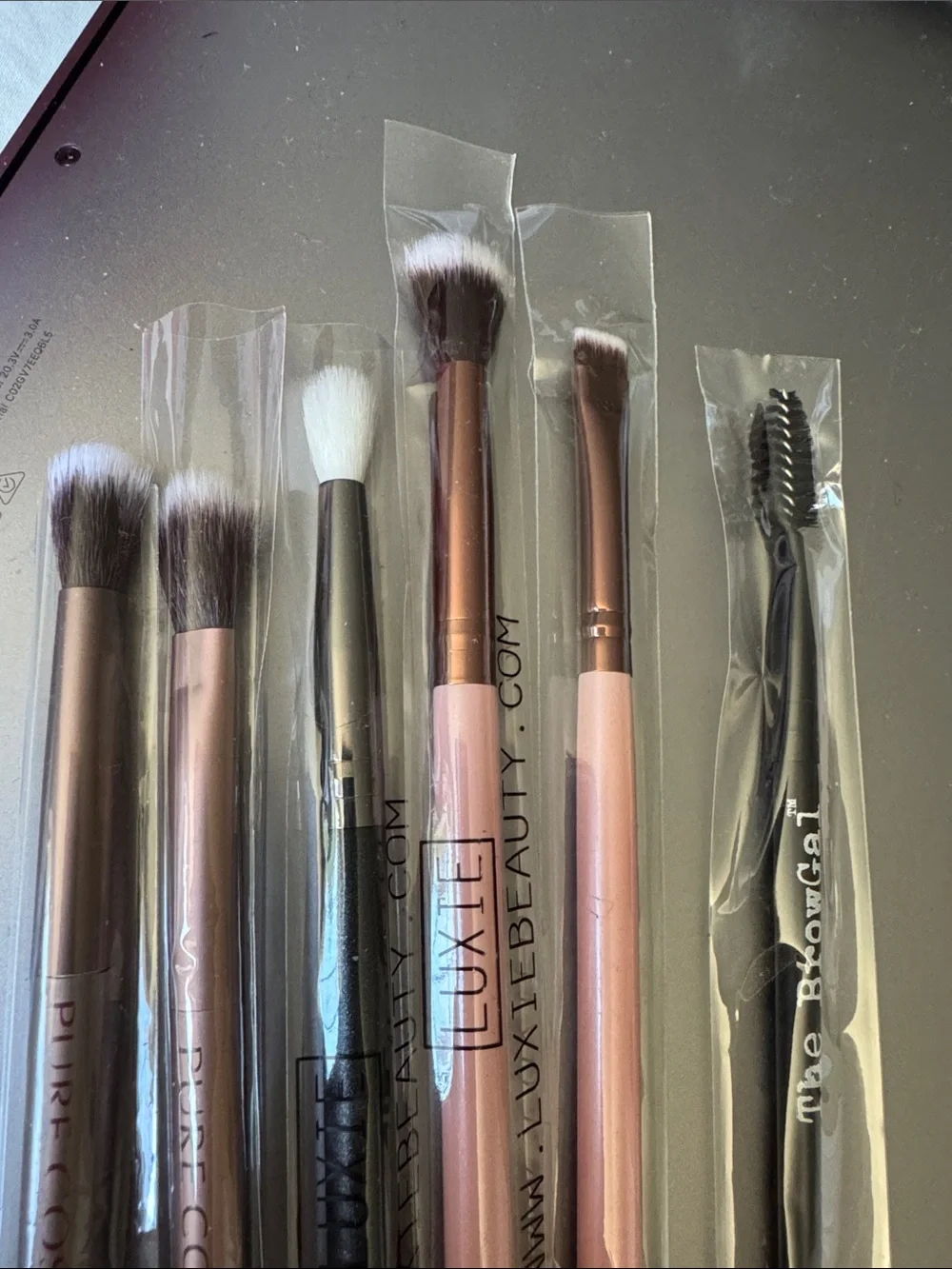 Pink and Rose Gold Eye Brush Set - 7 Piece Women Makeup Brushes